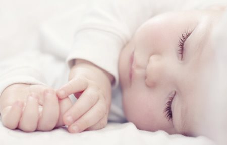 Hình ảnh em bé đang ngủ